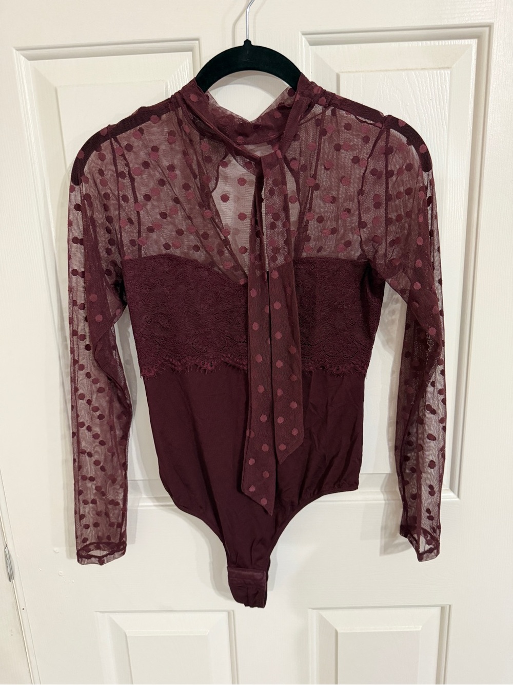 Vince Camuto XS/S Burgundy Lace Sheer Polka Dot Tie Front Bodysuit Romantic